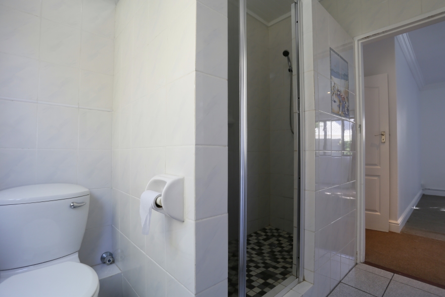 To Let 4 Bedroom Property for Rent in Tokai Western Cape